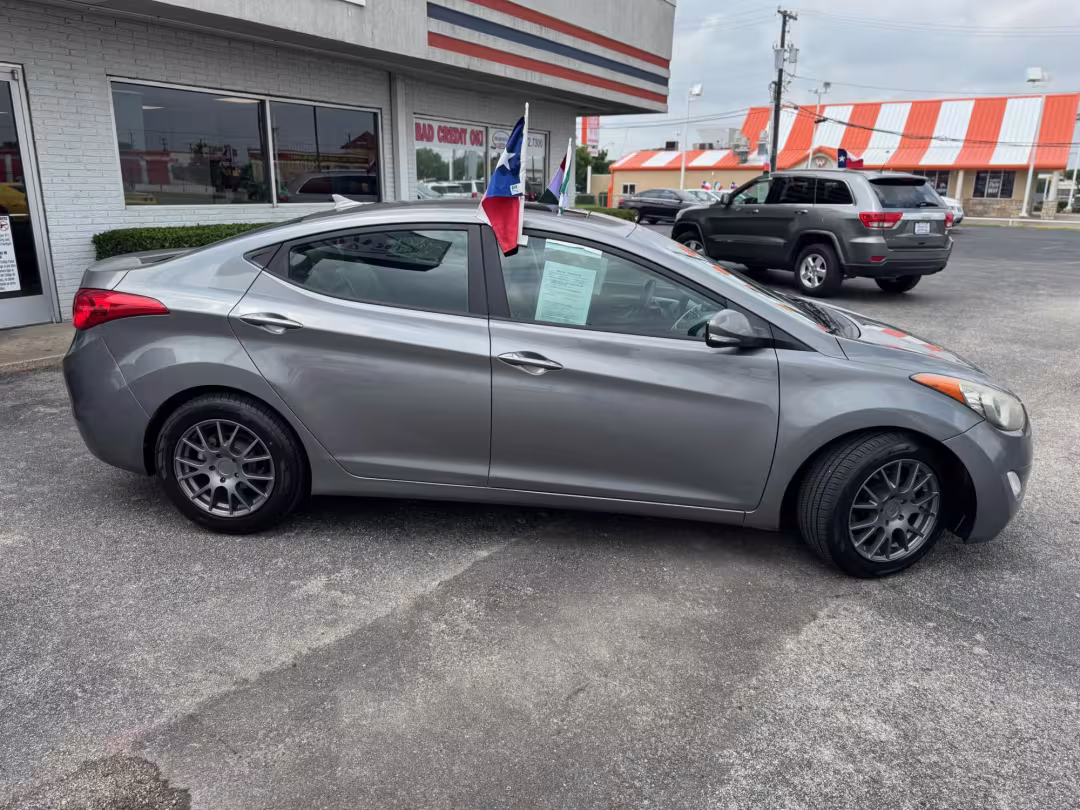 2013 Hyundai Elantra - 5NPDH4AE1DH196017 - Image #4