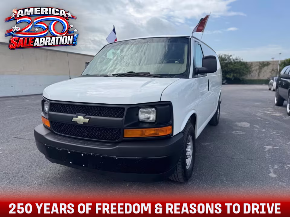 2017 Chevrolet Express 2500 Work Van HD's photo